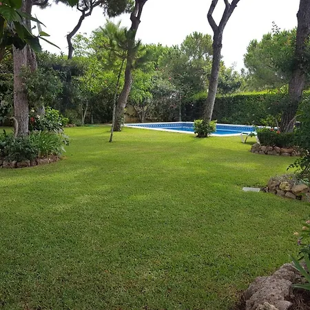 Privatunterkunft Castella Acogedora Casa Familias Con Piscina Y Jardin Cerca Del Mar Marbella