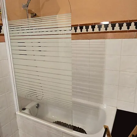 Castella Acogedora Casa Familias Con Piscina Y Jardín Cerca Del Mar Quarto em Acomodações Particulares *