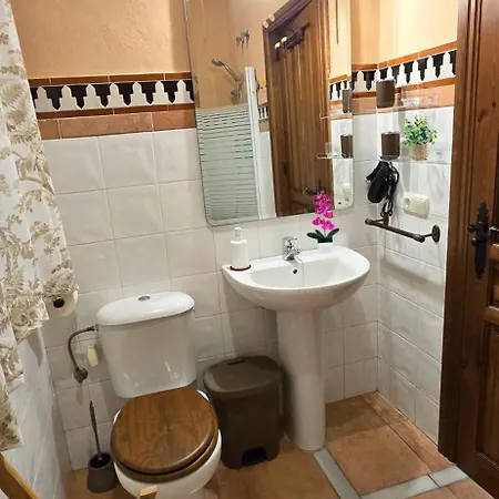 Castella Acogedora Casa Familias Con Piscina Y Jardín Cerca Del Mar