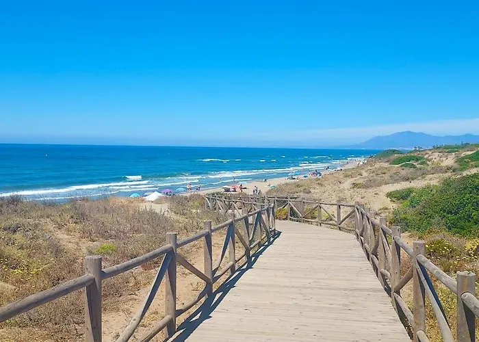 Castella Acogedora Casa Familias Con Piscina Y Jardin Cerca Del Mar Μαρμπέλλα