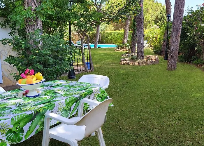 Δωμάτια σε οικογενειακή κατοικία Castella Acogedora Casa Familias Con Piscina Y Jardin Cerca Del Mar