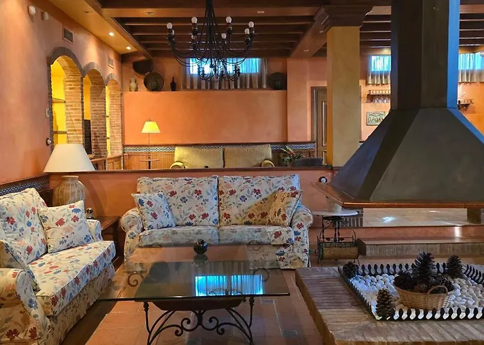 Castella Acogedora Casa Familias Con Piscina Y Jardin Cerca Del Mar Ubytování v soukromí Marbella